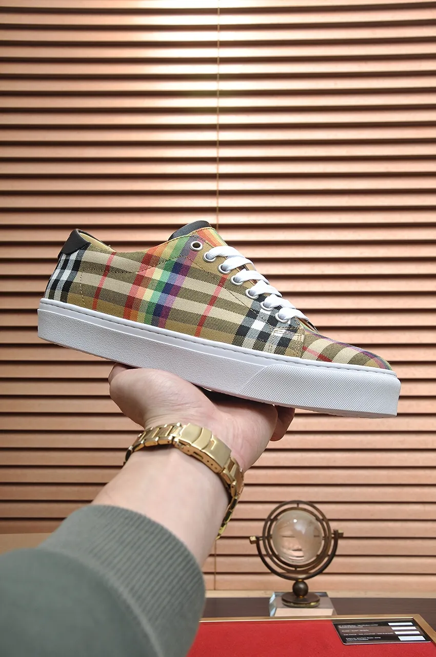 Men's shoes💰480💶[Burberry] (cowhide lining) classic low-top sneakers｜Imported cowhide with classic plaid fabric｜Cow leather lining｜Original outsole｜Fine workmanship and comfortable to wear Size: 38-44 (customized at 45)